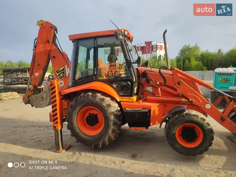Экскаватор погрузчик JCB 3CX 2001 в 