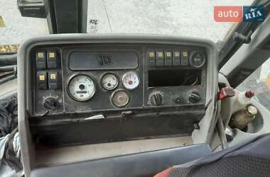 Экскаватор погрузчик JCB 3CX 2000 в 