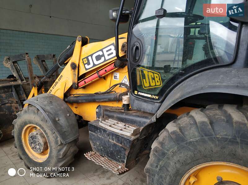 Екскаватор навантажувач JCB 3CX 2013 в Чернігові