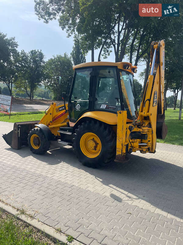 Экскаватор погрузчик JCB 3CX 2006 в Черновцах
