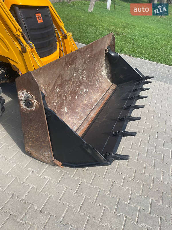 Экскаватор погрузчик JCB 3CX 2006 в Черновцах