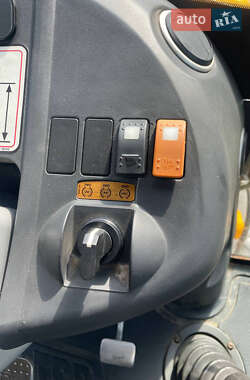 Экскаватор погрузчик JCB 3CX 2006 в 