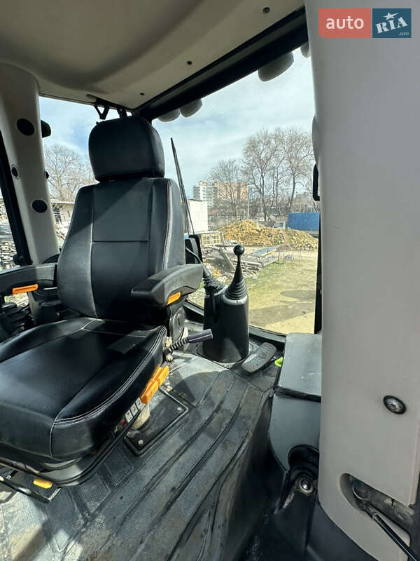 Экскаватор погрузчик JCB 3CX 2015 в Одессе