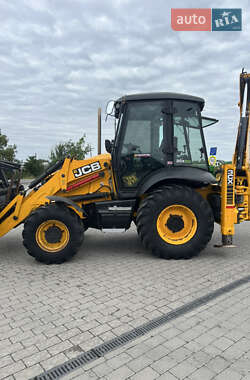Экскаватор погрузчик JCB 3CX 2010 в 