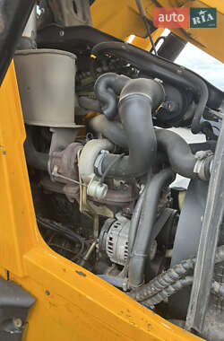 Экскаватор погрузчик JCB 3CX 2010 в 