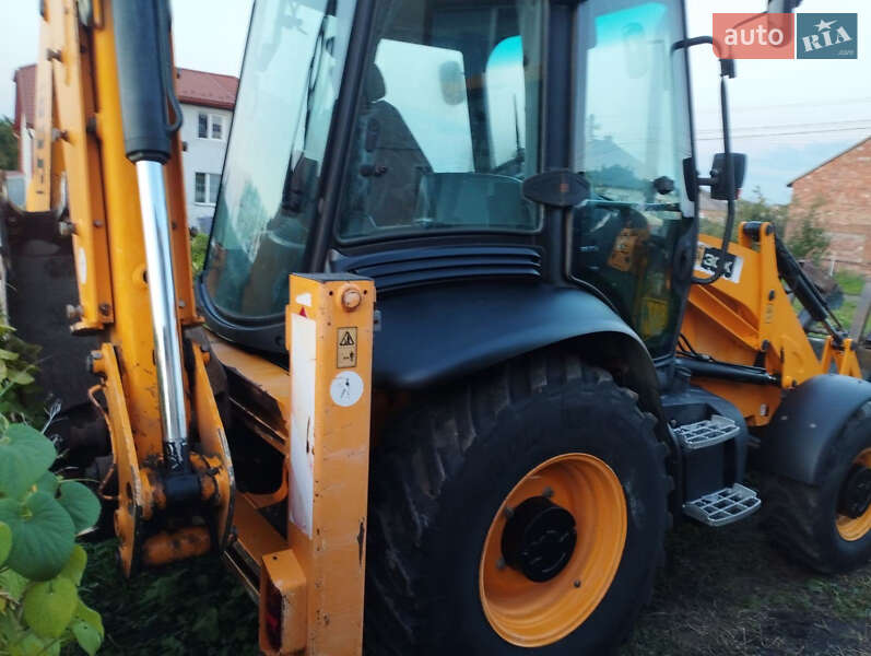 Екскаватор навантажувач JCB 3CX 2010 в Львові