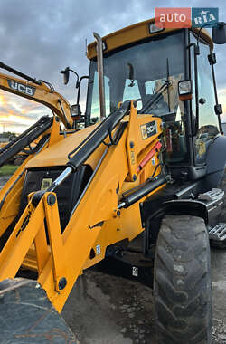 Экскаватор погрузчик JCB 3CX 2010 в 