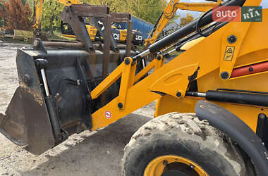 Экскаватор погрузчик JCB 3CX 2010 в 