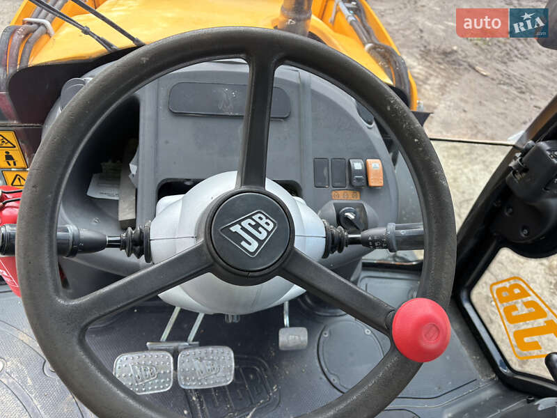 Екскаватор навантажувач JCB 3CX 2010 в Львові