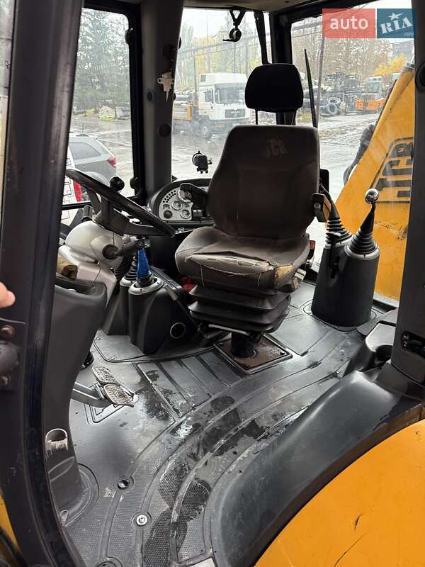 Экскаватор погрузчик JCB 3CX 2007 в Киеве