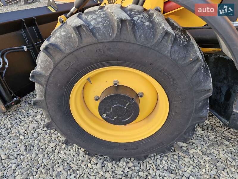 Экскаватор погрузчик JCB 3CX 2009 в Черновцах