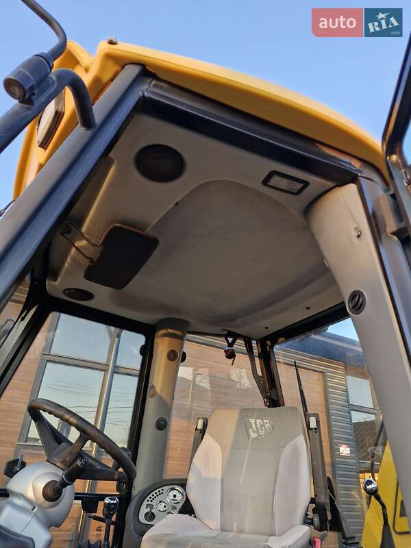 Экскаватор погрузчик JCB 3CX 2009 в Черновцах
