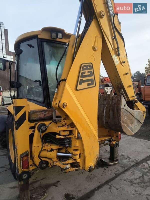 Екскаватор навантажувач JCB 3CX 2005 в Бучі