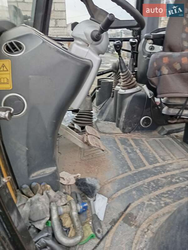 Экскаватор погрузчик JCB 3CX 2008 в Броварах