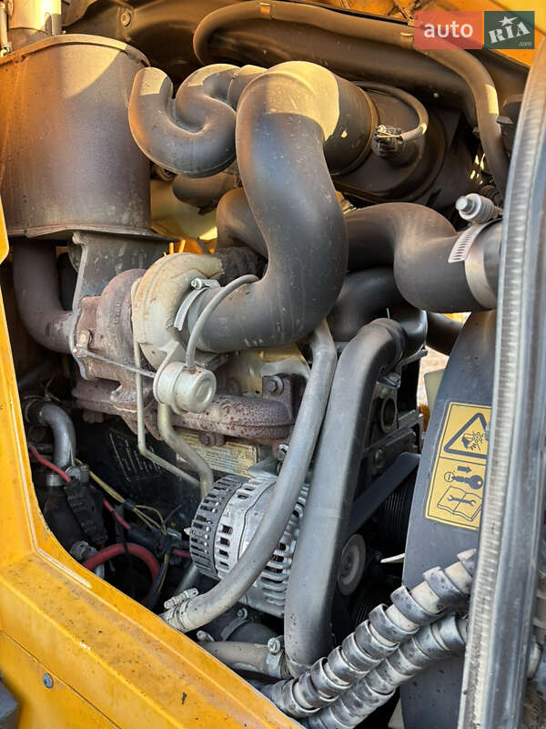 Экскаватор погрузчик JCB 3CX 2011 в Львове