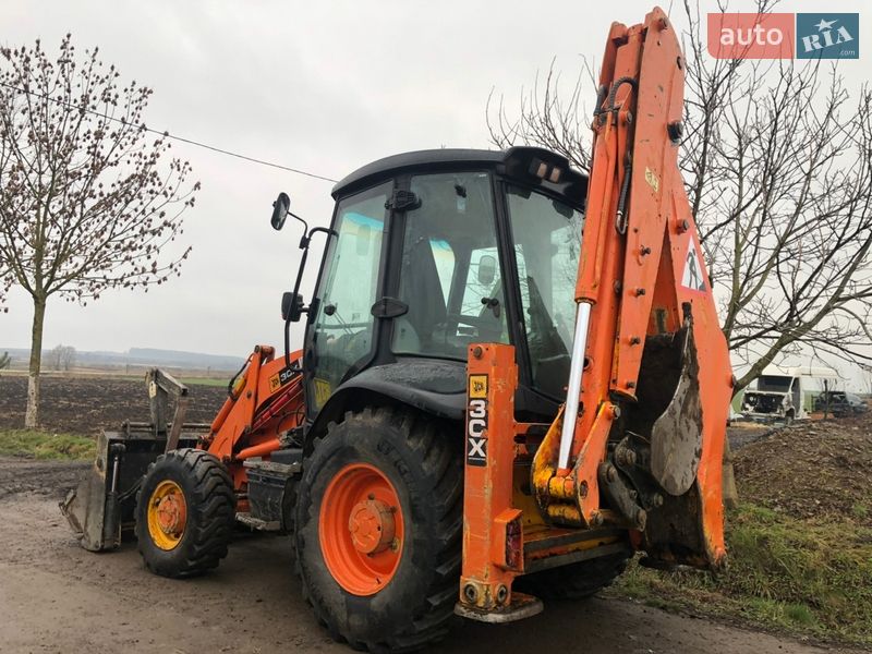 Экскаватор погрузчик JCB 3CX 2005 в Львове