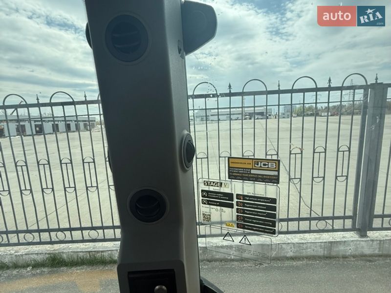 Екскаватор навантажувач JCB 3CX 2021 в Києві фото 15 Екскаватор навантажувач JCB 3CX 2021 в Києві