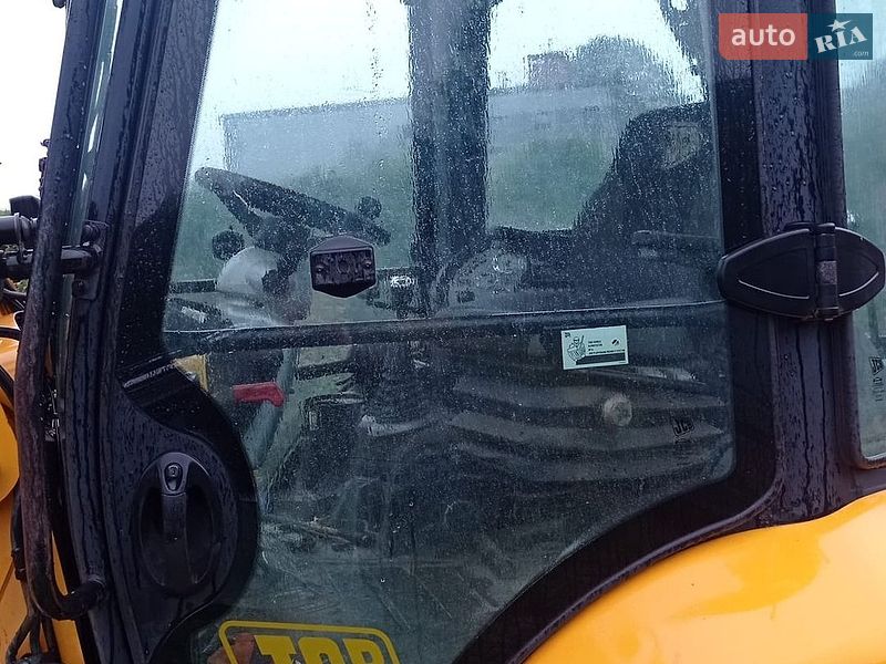Экскаватор погрузчик JCB 3CX 2004 в Львове