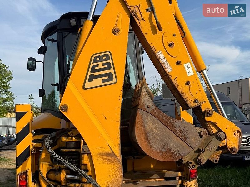 Экскаватор погрузчик JCB 3CX 2004 в Львове