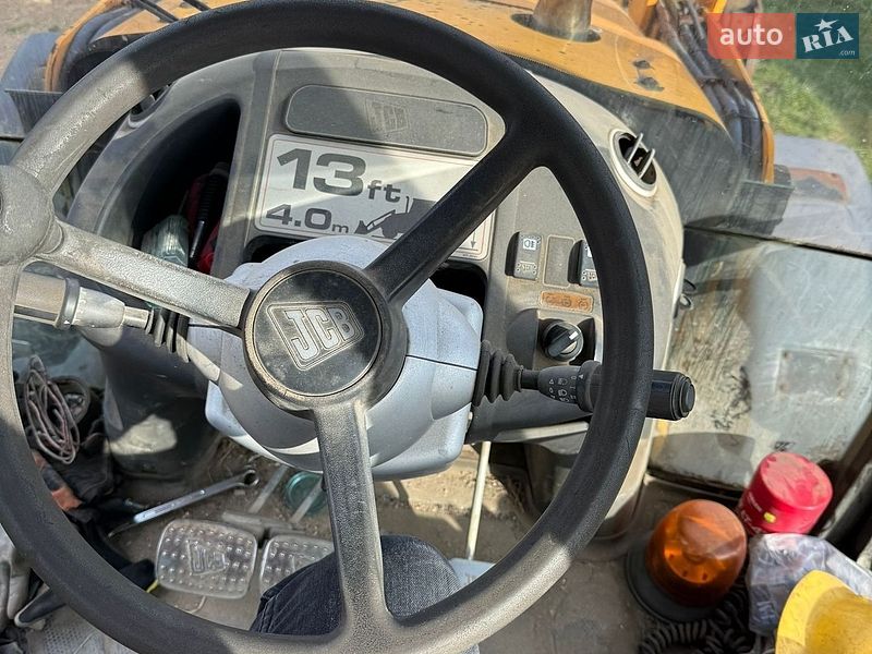 Экскаватор погрузчик JCB 3CX 2004 в Львове