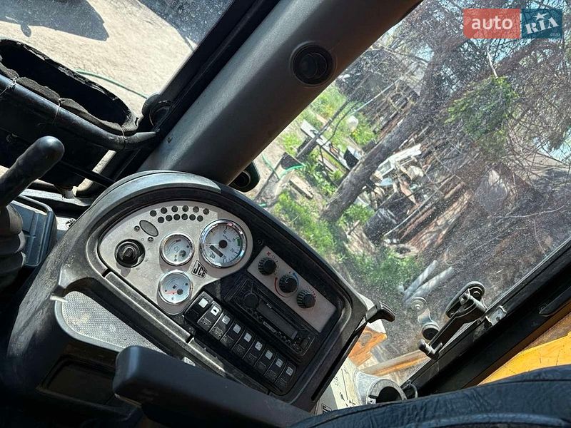 Экскаватор погрузчик JCB 3CX 2010 в Краснокутске