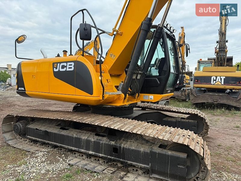 Гусеничный экскаватор JCB 3CX 2013 в Львове