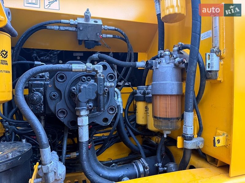 Гусеничный экскаватор JCB 3CX 2013 в Львове