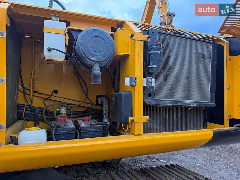 Гусеничный экскаватор JCB 3CX 2013 в Львове