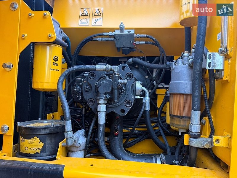 Гусеничный экскаватор JCB 3CX 2013 в Львове