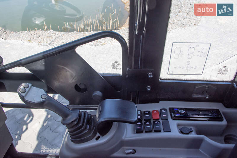 Фронтальный погрузчик JCB 403 2021 в Житомире
