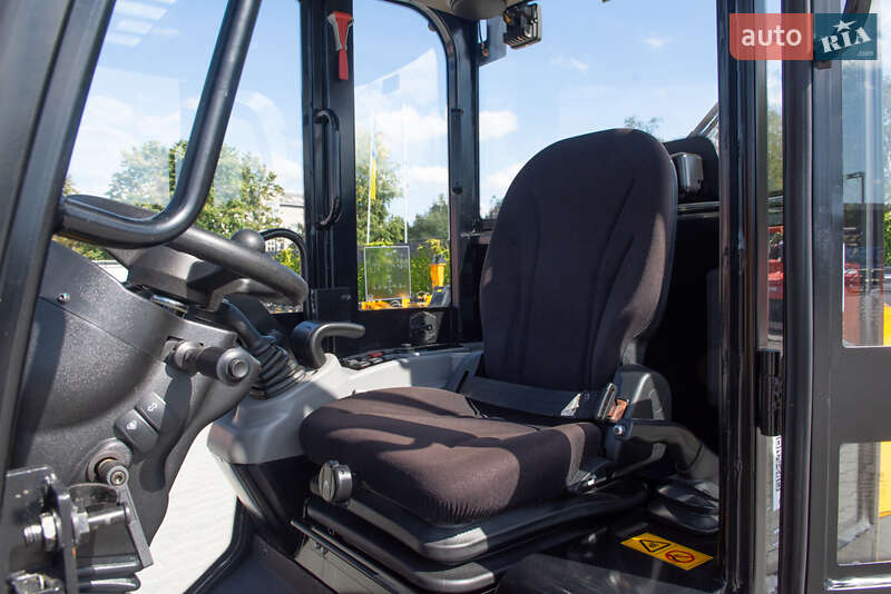 Фронтальный погрузчик JCB 403 2021 в Житомире