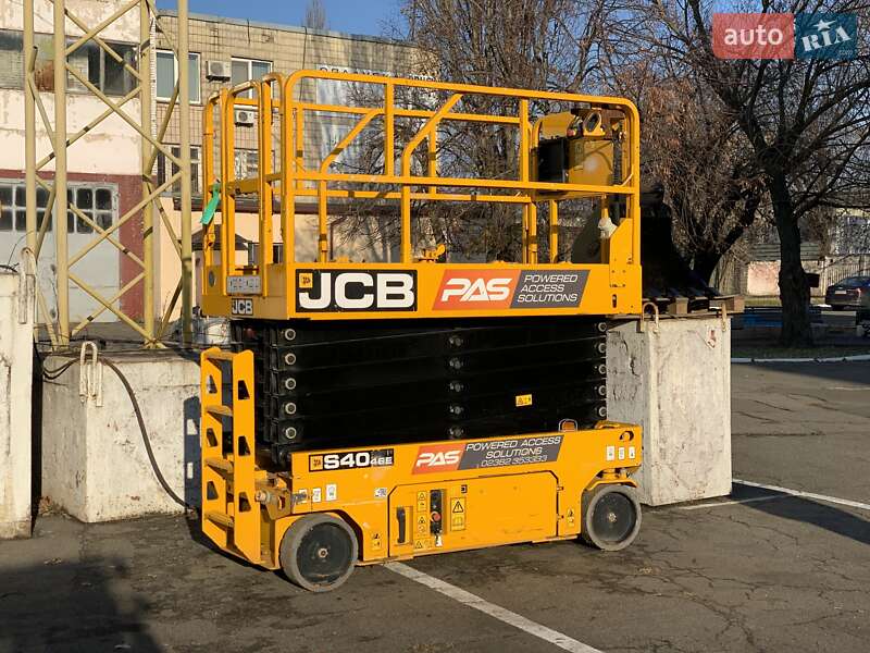Ножичний підйомник JCB 406 2019 в Києві