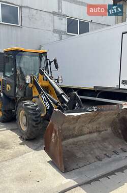 Экскаватор погрузчик JCB 406 2011 в 