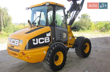 Фронтальный погрузчик JCB 406 2011 в 