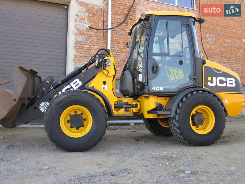 Фронтальный погрузчик JCB 406 2011 в 