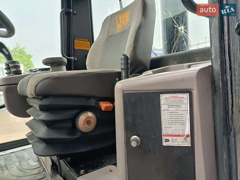 Фронтальный погрузчик JCB 407 2006 в Житомире