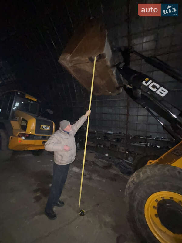 Фронтальні навантажувачі JCB 416 2012 в Кременчуці