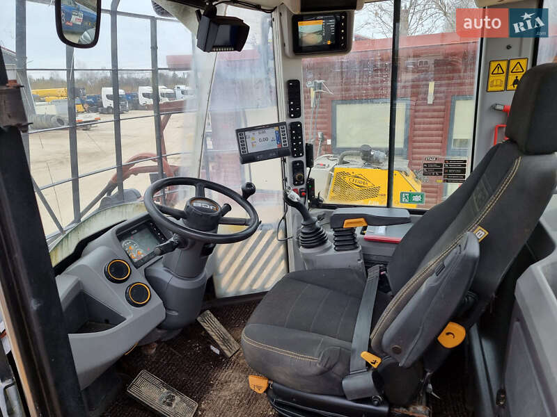 Фронтальный погрузчик JCB 427 НТ 2021 в Одессе