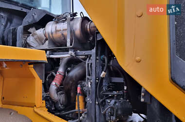 Фронтальный погрузчик JCB 427 2020 в 
