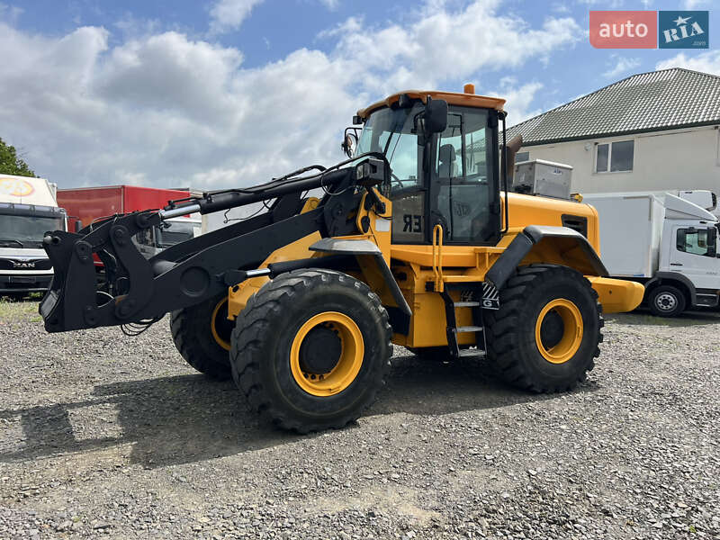 Фронтальный погрузчик JCB 436 2010 в Луцке
