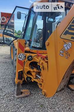 Экскаватор погрузчик JCB 4CX 2001 в 