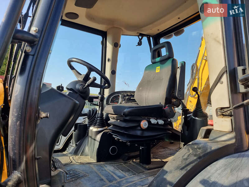 Екскаватор навантажувач JCB 4CX 2019 в Одесі