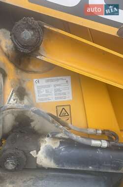 Экскаватор погрузчик JCB 4CX 2011 в 