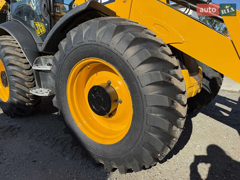 Экскаватор погрузчик JCB 4CX 2010 в Киеве