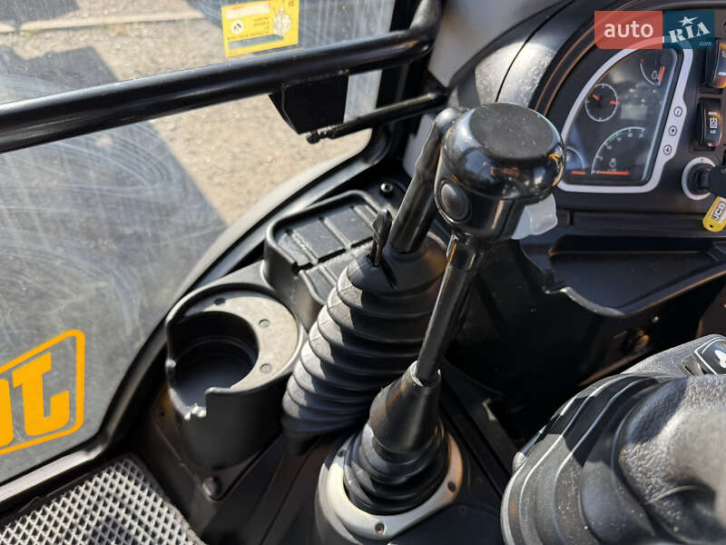 Екскаватор навантажувач JCB 4CX 2010 в Києві фото 44 Екскаватор навантажувач JCB 4CX 2010 в Києві