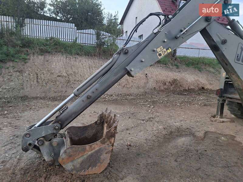Екскаватор навантажувач JCB 4CX 2010 в Східниці