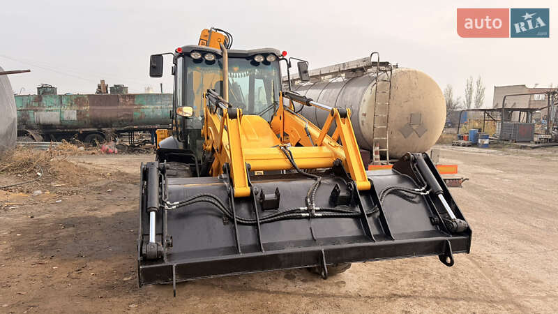 Экскаватор погрузчик JCB 4CX 2013 в Николаеве