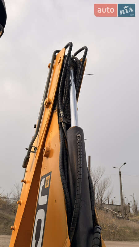 Экскаватор погрузчик JCB 4CX 2013 в Николаеве