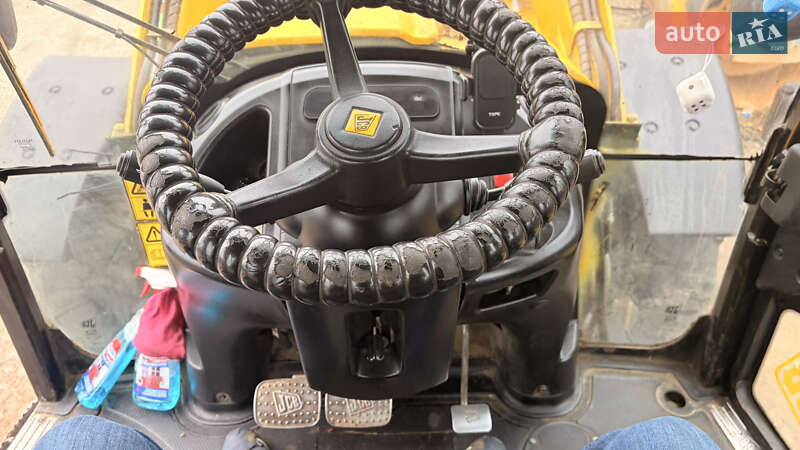 Экскаватор погрузчик JCB 4CX 2013 в Николаеве