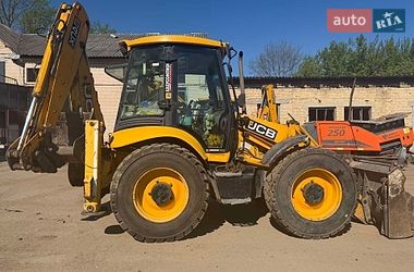 Экскаватор погрузчик JCB 4CX 2006 в Белогородке